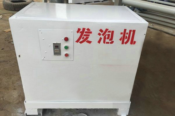 發(fā)泡機(jī)