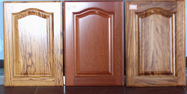 門板吸塑機(jī).jpg 門板吸塑機(jī).jpg