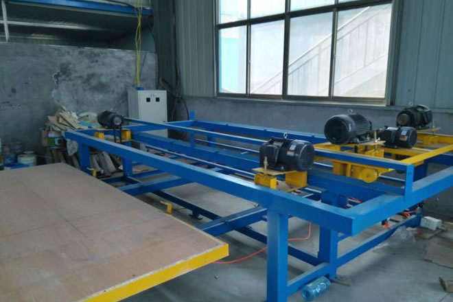 全自動(dòng)數(shù)控切割鋸